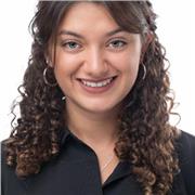 Aprés un séjour de trois ans aux Etats-unis, je suis de retour à Paris pour un master en marketing et Relations Internationales et j'offre ainsi des cours d'anglais particuliers à quiconque a besoin de se perfectionner en langue étrangère